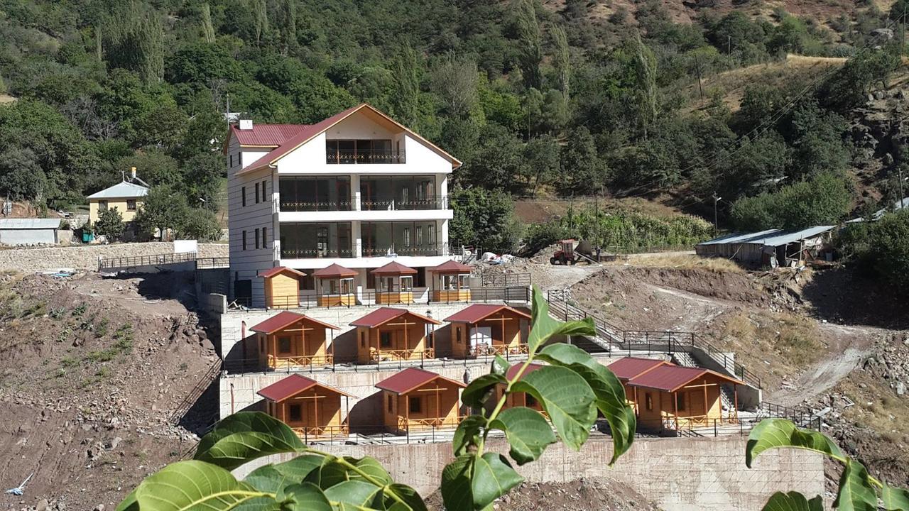Karsi Bahce Hotel Sebinkarahisar Exterior foto