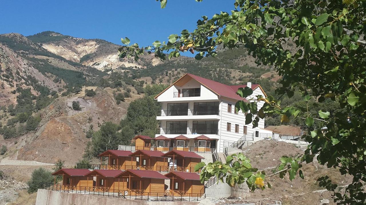 Karsi Bahce Hotel Sebinkarahisar Exterior foto