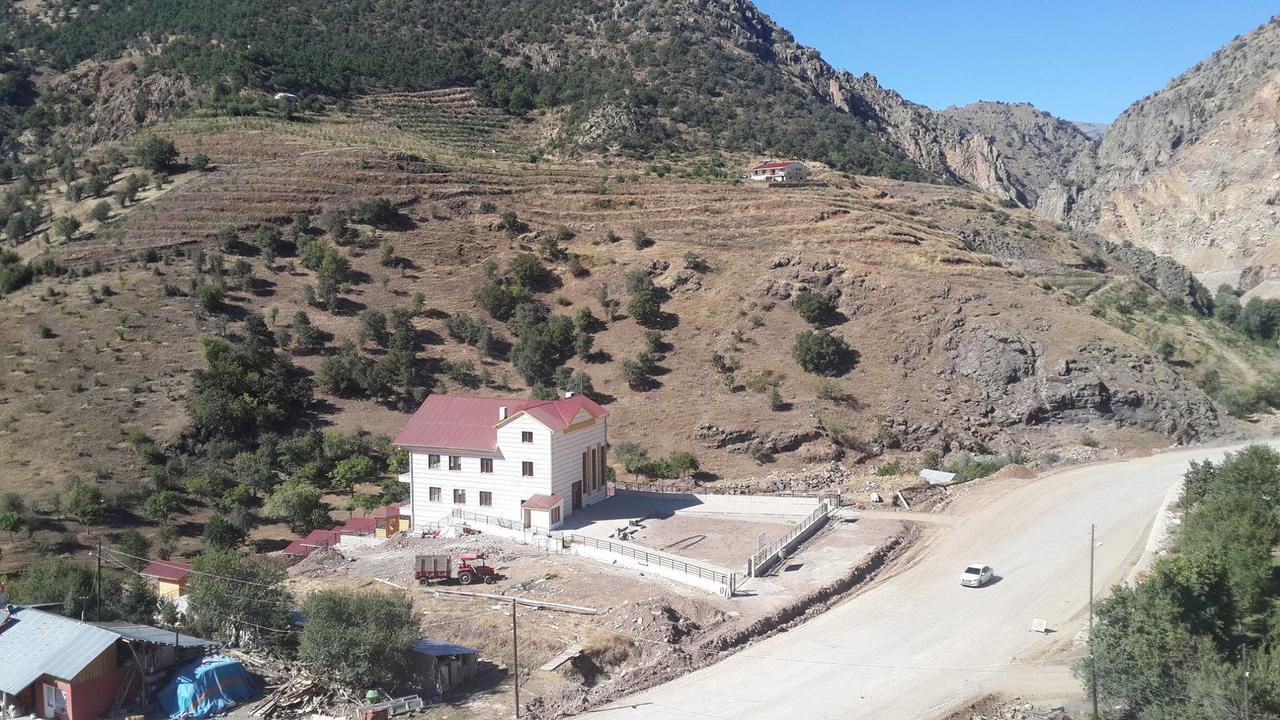 Karsi Bahce Hotel Sebinkarahisar Exterior foto